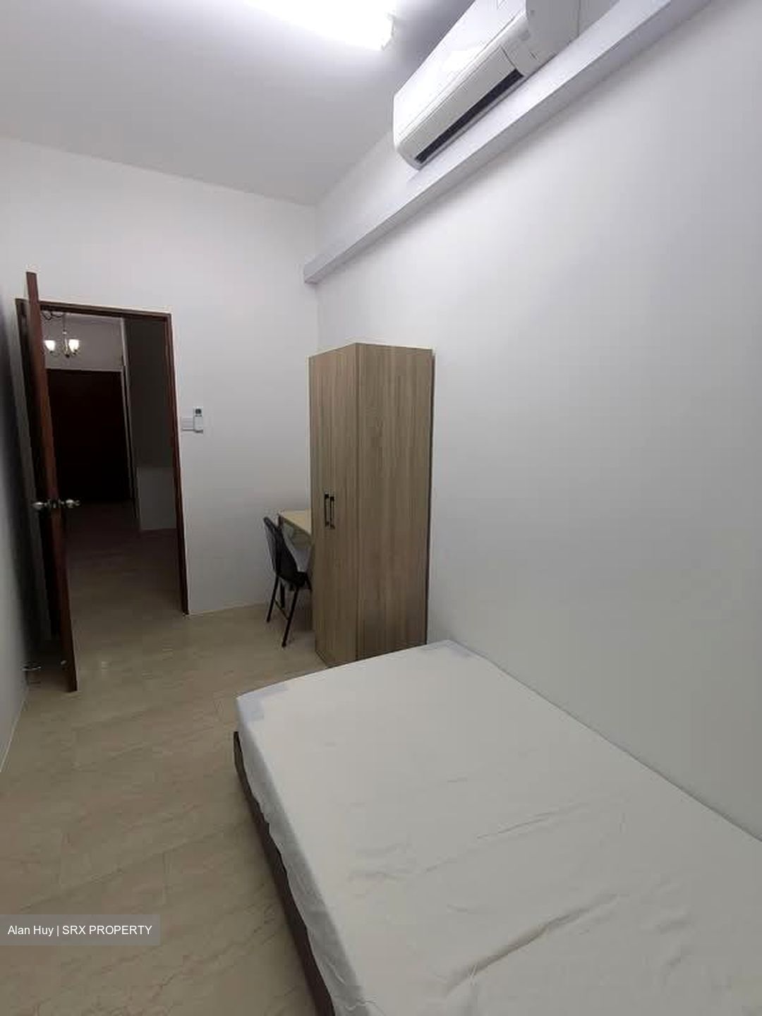 Simsville (D14), Condominium #560989621